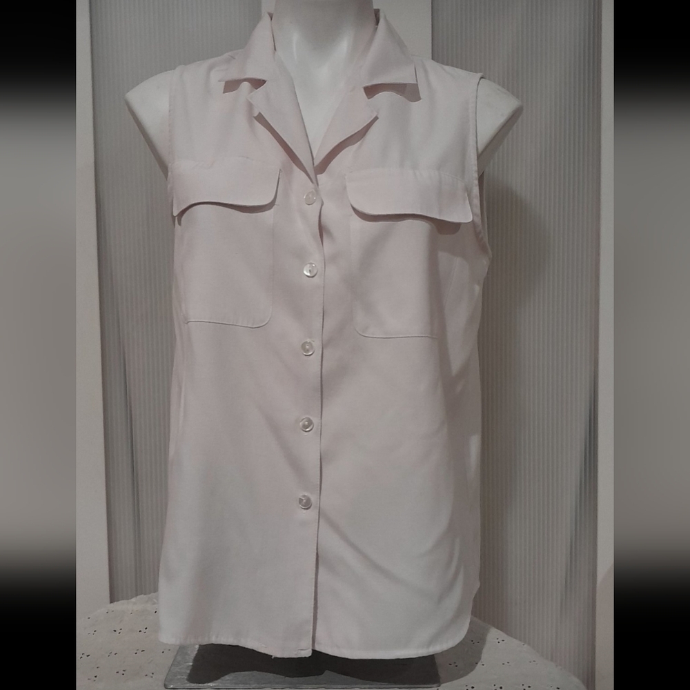 Laura Tyler - white sleeveless button up blouse, size medium